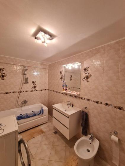 Apartament mobilat si utilat, 4 camere, garaj si parcare, la 5 minute de Vivo