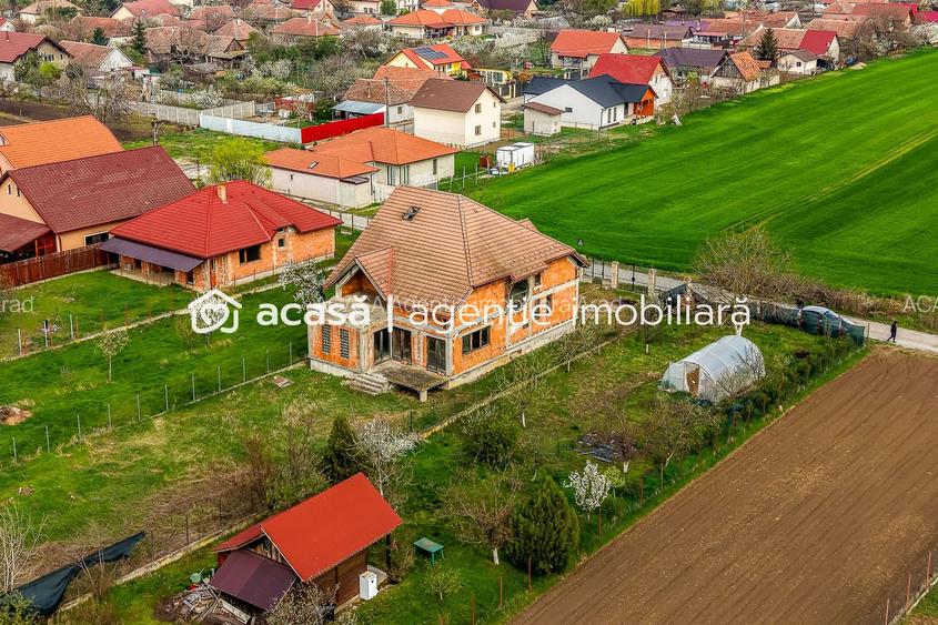 PRET NOU! Casă 6 camere - la roșu - Zimandcuz, Arad – COMISION 0 - 2