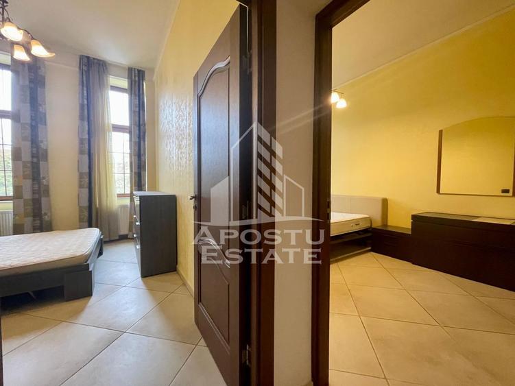 Apartament 3 camere, curte cu acces auto, ULTRACENTRAL