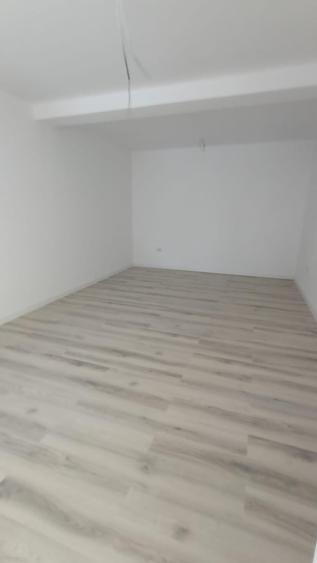 Apartament cu 3 camere/ Gageni/ Prahova
