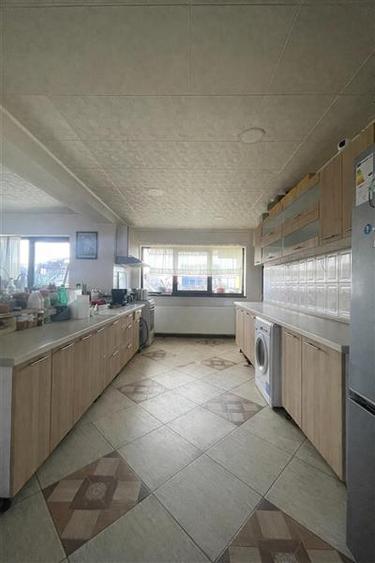 Casa solida, 4 dormitoare, 3 bai, 280 mp construiți, teren 1100 mp – Stupin