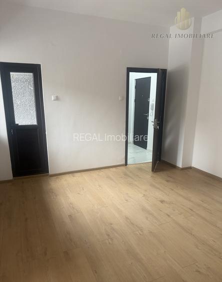Universitate- Romana | Spațiu Birou | 2 Camere | 2 balcoane - 2