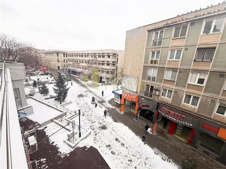 Spatiu comercial , etaj 2 , ultracentral , Ploiesti - 5