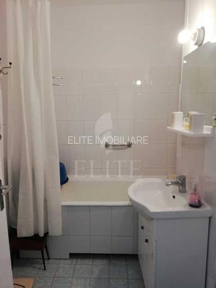 Apartament 2 camere în zona 1 Decembrie - 7