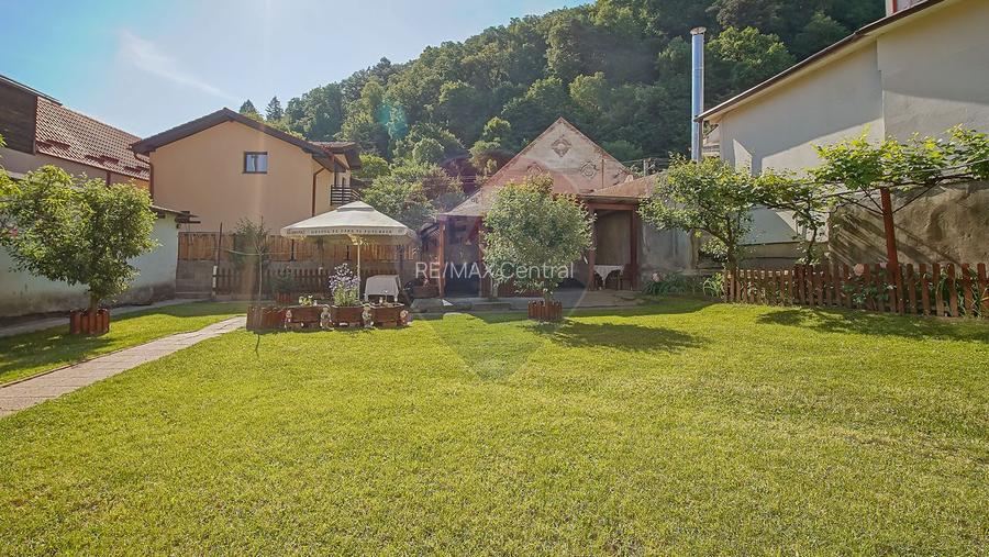 Proprietate rară în centrul Râșnovului, cu spațiu comercial - 4