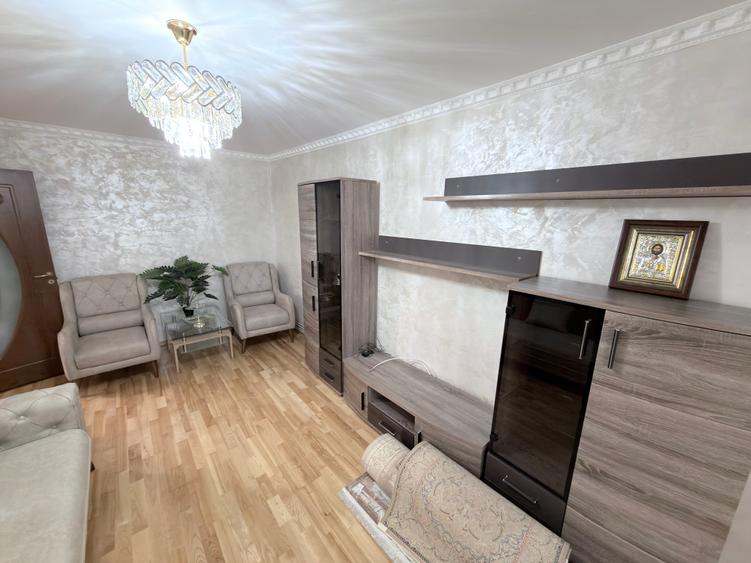 Apartament 3 camere la strada complet renovat