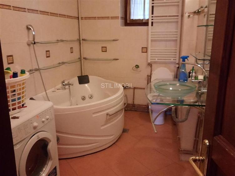 Apartament 3 Camere Centru - 500 euro - 11
