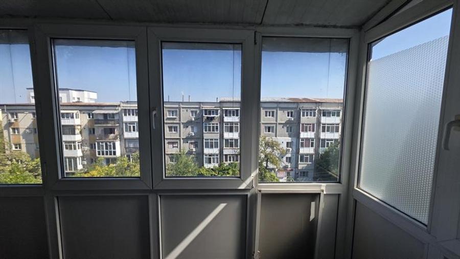 Vand apartament, Brazda lui Novac