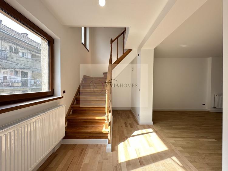 4 camere/ 2 bai / 119 mp/ parcare in curte / zona strazii Bucuresti