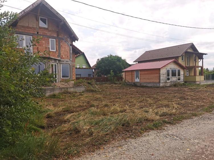 Casă la roșu de vânzare în Hărman, Cartierul Tineretului