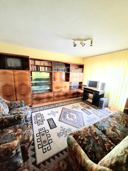 Apartament 4 camere,ultracentral, decomandat, mobilat si utilat,str Decebal