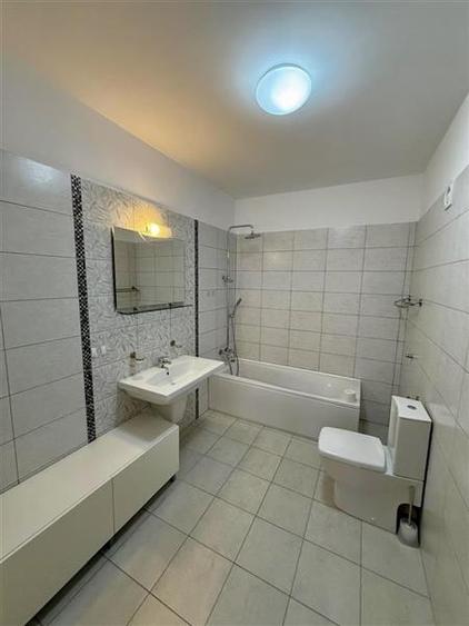 4 CAMERE CU GARAJ SUBTERAN, LANGA PARC! PRET FOARTE BUN!