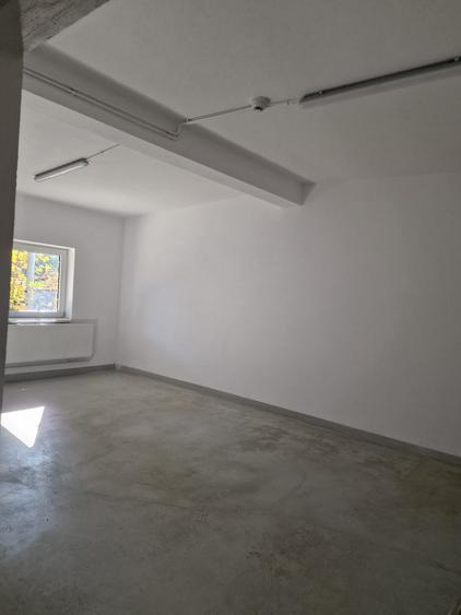 De Vănzare Hală si Spatiu Birouri ,suprafete depozitare Gura Humorului