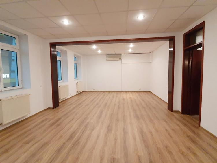 De inchiriat: Spatiu birouri 3 camere, 90 mp, Calea Calarasilor