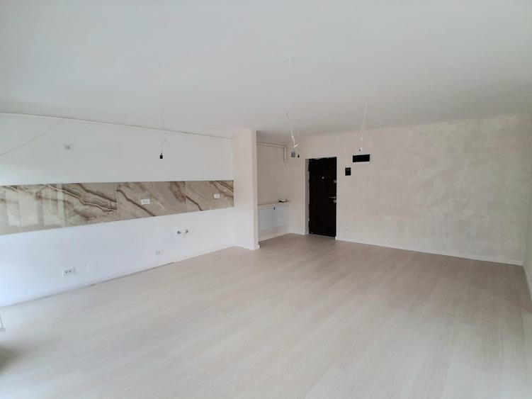 Apartament de vanzare 2 camere cu terasa, zona Pacurari, INTABULAT si FINISAT