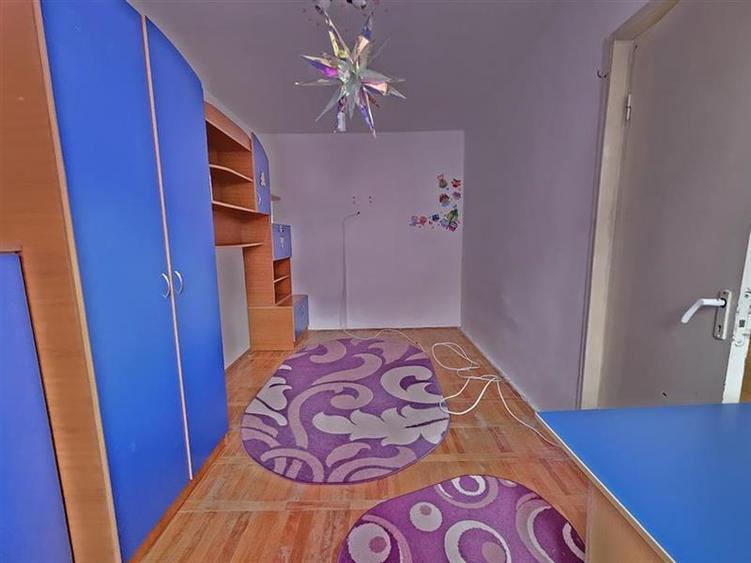 Apartament 2 camere eta 2 Dambu Str. Surianu mobilat.