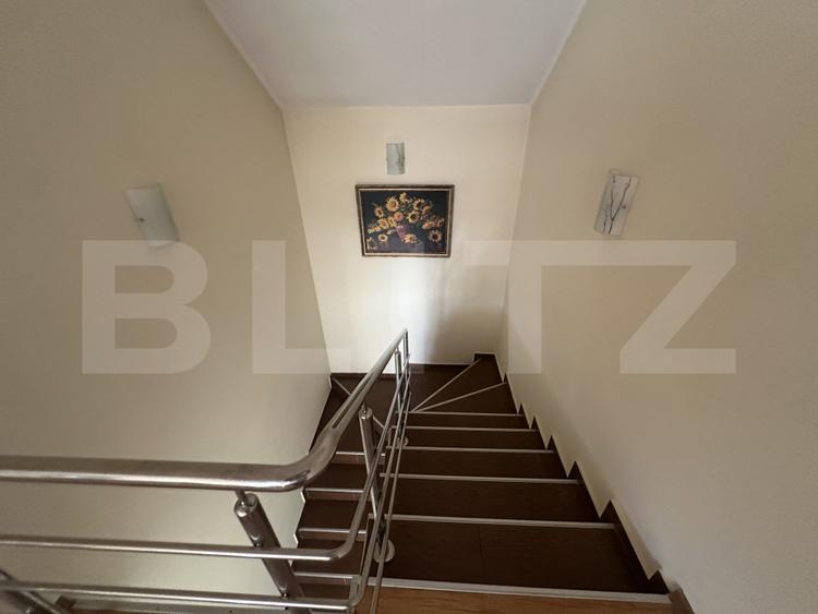 Casă spațioasă cu etaj, teren generos și livadă, Zona Paulesti