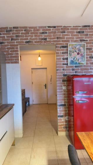 Bloc nou. Decomandat. Etaj 1. Complet mobilat. 68 mp utili. Zona Modern. Lift.