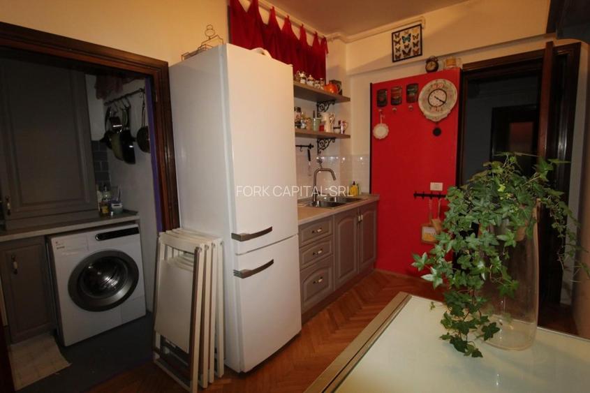 Londra etj 1- cu 2 balcoane in vila P+2- Apartament in vila - 20