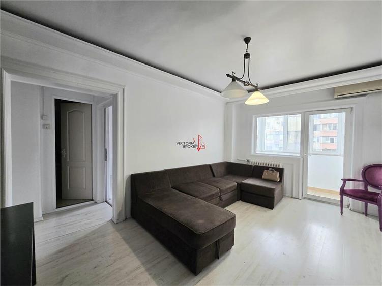 Apartament renovat, etaj 3/8 in bloc stradal Calea Mosilor Bd Carol