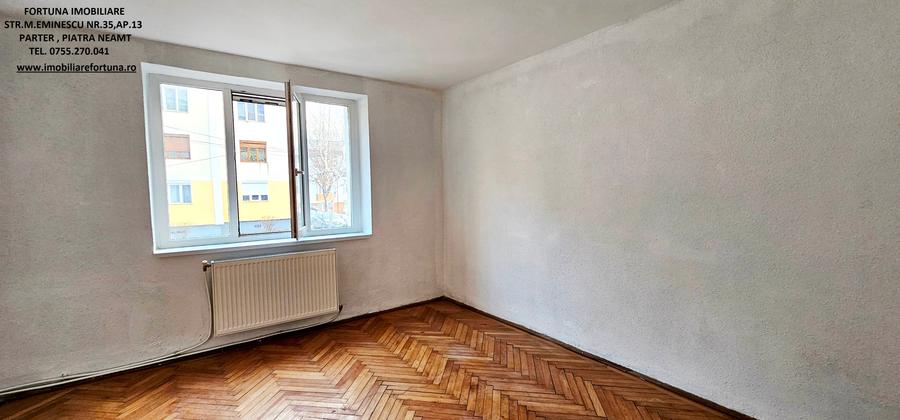 Apartament 3 camere decomandate, etaj 1,cu loc de parcare si boxa, Cl.Romanului