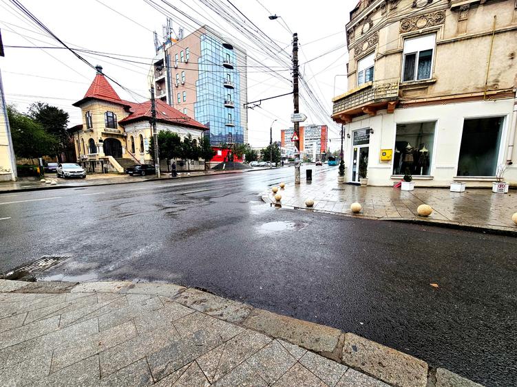 Spatiu inchiriere zona ULTRACENTRALA, STRADAL