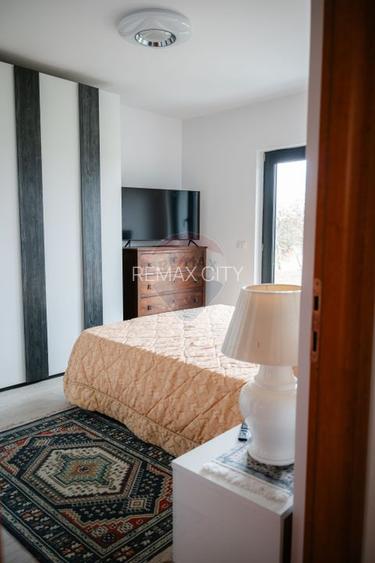 Casă / Vilă cu 5 camere de vânzare - 42