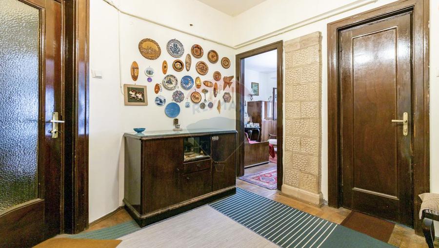Apartament de vanzare cu 4 camere în Kiseleff,bloc consolidat,centrala