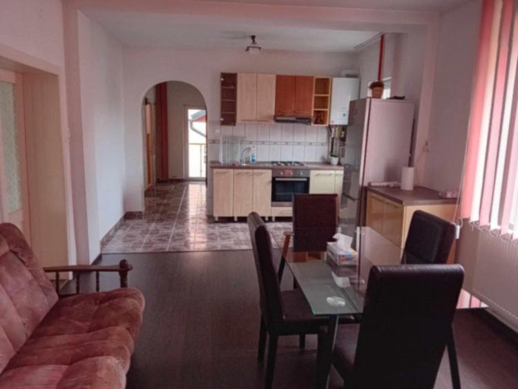 Casa 170mp utili zona Stefan Cel Mare