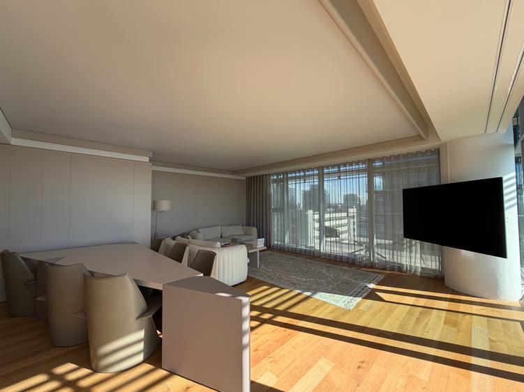 Apartament deosebit cu vedere la lacul Floreasca în Up-Site,3 parcări valabile