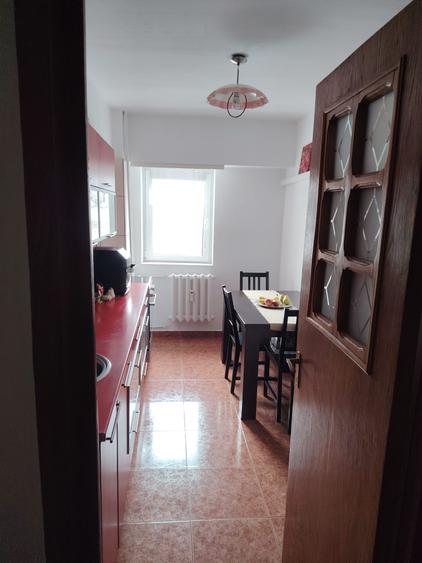 Apartament 2 camere decomandat - zona Tomis I - 125.000 euro(Cod E6)