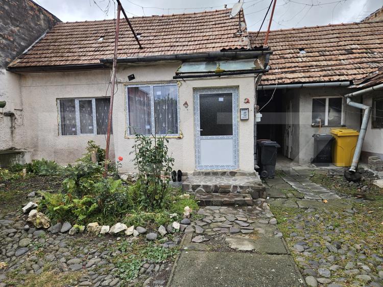 Casă de vânzare, 59 mp, zona Centru - Reghin