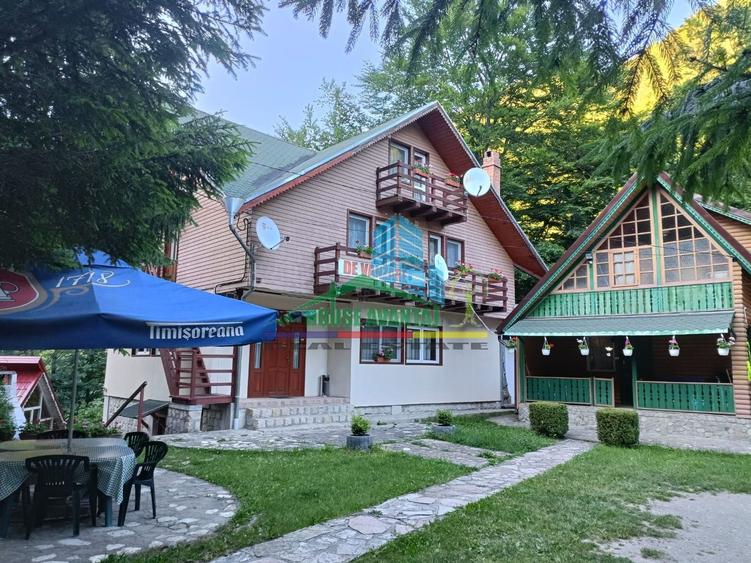 Pensiune de vânzare în Lepșa - Vrancea