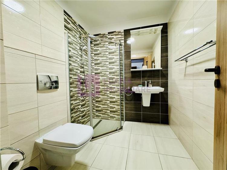 Apartament 3 camere de inchiriat | decomandat | renovat | Strand |