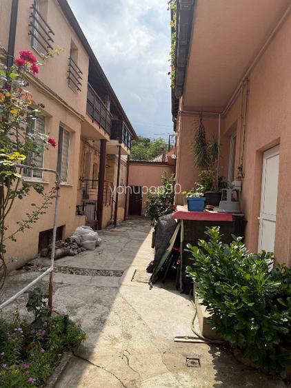 PROPRIETAR – Apartament 1 cameră la curte | Zonă de TOP (Str. Paris / Porumbeilo - 12