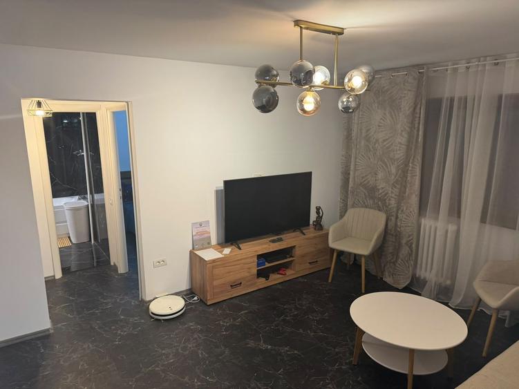 Apartament cu 3 camere de vânzare – Strada Huedin, Berceni
