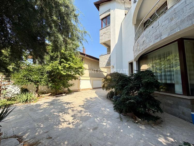 Vila de vanzare in Erou Iancu Nicolae / Teren generos - 2