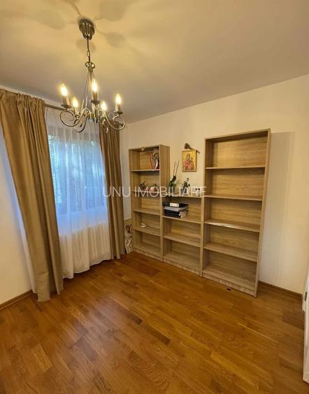Etaj 1 - Alexandru - Piata - 2 camere decomandat - renovat - liber - 4