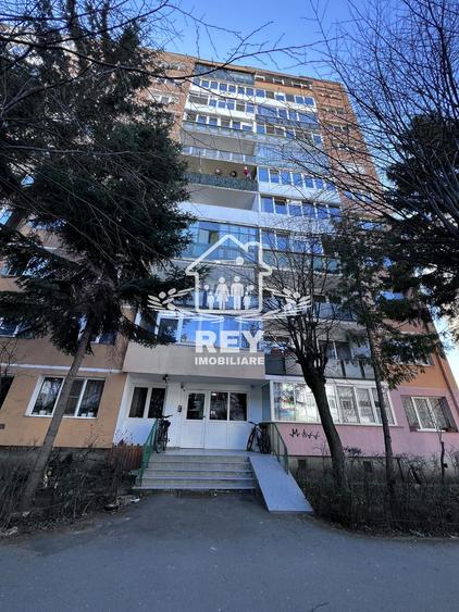 Apartament 2 camere,bloc cu lift, Str. Oștirii/Mihai Viteazul/N.Iorga