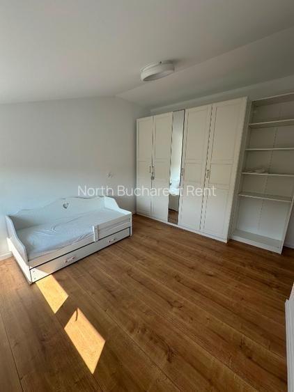 Casă  3 dormitoare de închiriat, grădină și piscină comună - 15