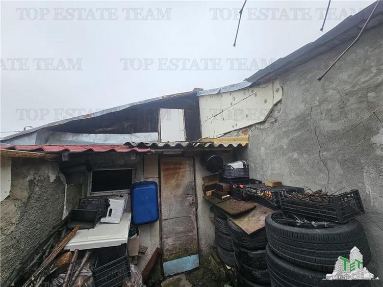 Casa individuala 3 camere, curte libera 225 mp, zona Piata Resita