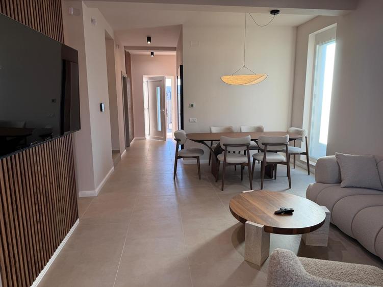 Casa din categoria Lux în Dumbrăvița 2 garaje