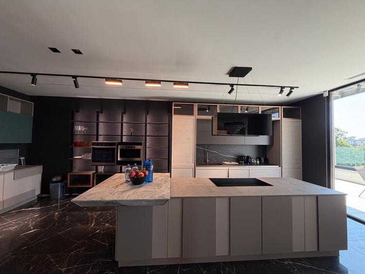 Penthouse în bloc nou boutique,500mp terase,2 parcări incluse