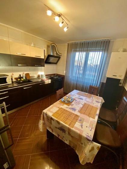 Vanzare Vila sau Casa de vacanta 7 camere Teren 1320mp Breaza