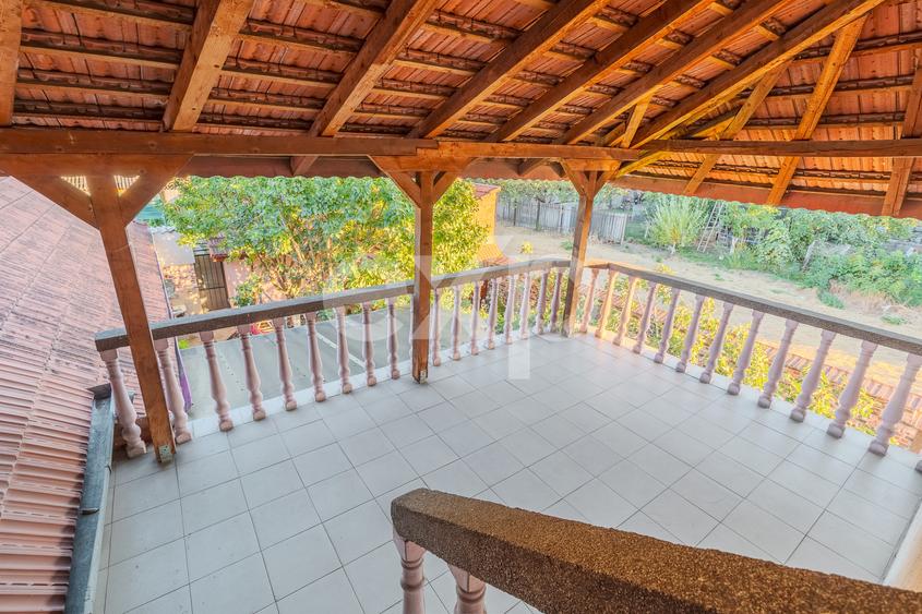 Casă 6 camere P+M cu 543 mp teren, 75 mp anexe , Oradea