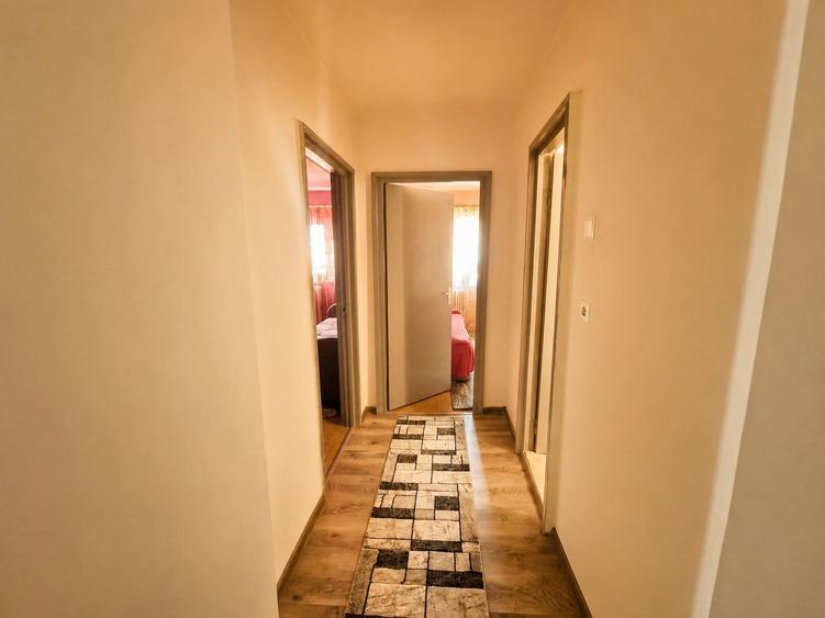 Apartament 4 camere, etaj intermediar, 82 mp, Piata Flora Manastur