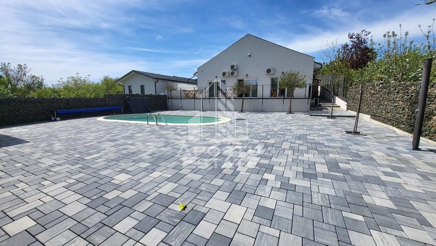 Casa individuala,cu piscina si teren generos,Giarmata