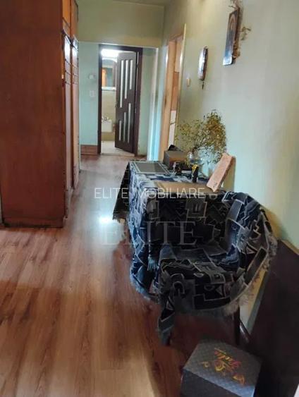 Apartament 4 camere în zona STRAZII CALEA FLORESTI