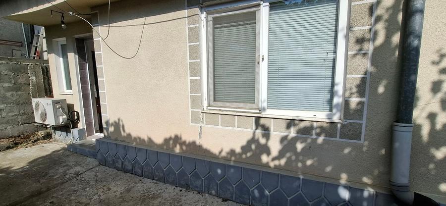 Casă 5 camere, zonă centrală, stradă liniștită — Călărași