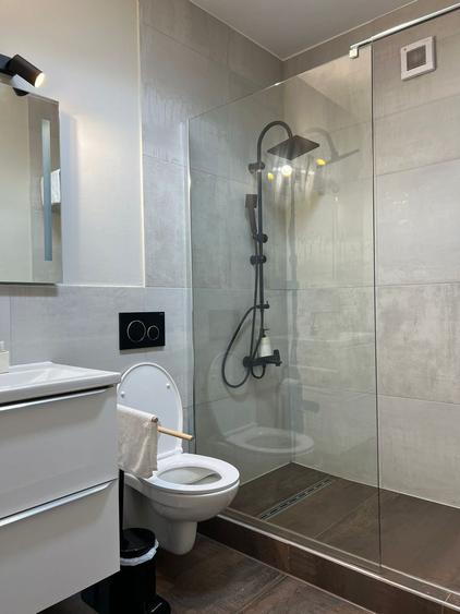 Apartament 2 camere, de vanzare, cu parcare, complexul Azoria, Zorilor